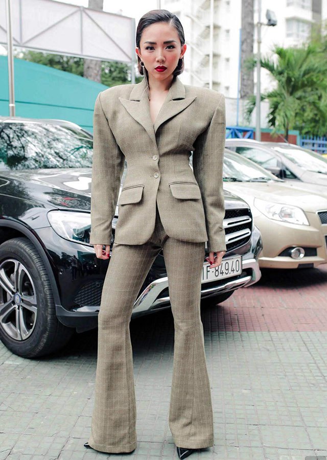 nhung-kieu-trang-phuc-lam-my-nhan-viet-phat-phinh-than-hinh-co-huong-cung-hoa-do-luc-si-a2-1591505714-976-width640height900