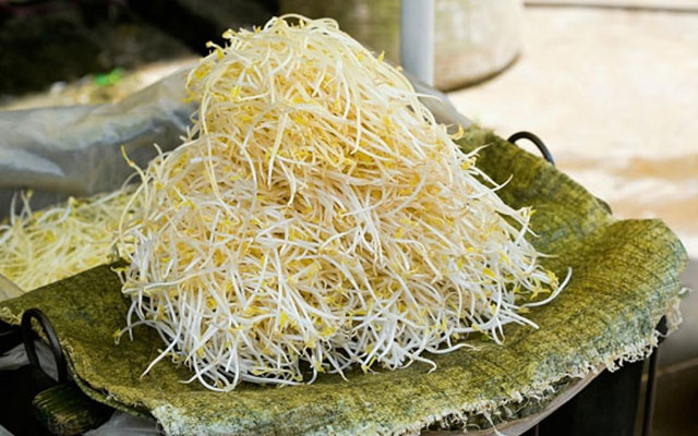 Những loại rau ăn chung với lẩu độc như thạch tín