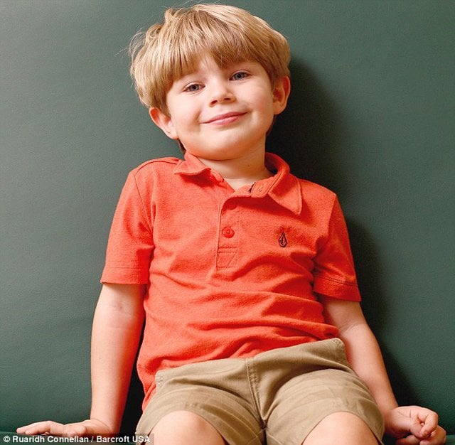 Elijah khiến cha mẹ lo lắng vì cậu không giống với những đứa trẻ bình thường khác.
