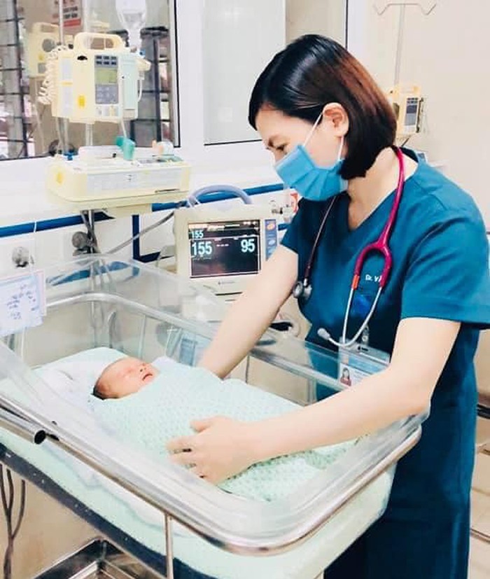  bé vẫn tiếp tục được chăm sóc cấp 1 tại khoa Sơ sinh bệnh viện Đa khoa Xanh Pôn. 