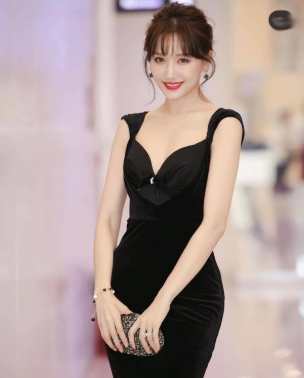 boc-me-mau-son-giup-hari-won-du-lon-tuoi-hon-tran-thanh-van-xinh-nhu-gai-doi-muoi-2-1591924901-210-width600height745