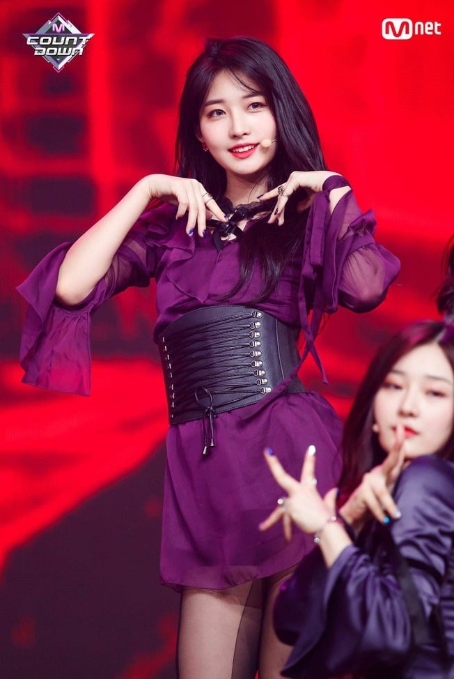 kim-sihyun-everglow-15918555535441811121984