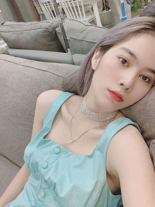 cuoi-tuoi-rang-ro-nhung-nam-em-van-lam-fans-lo-lang-boi-doi-vai-xuong-xau-72374577_1122233797972060_5080559102686396416_o-1592223740-288-width600height800