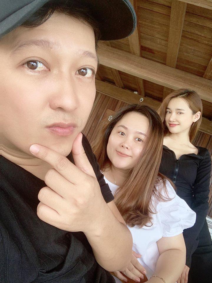may-khi-dien-do-dong-dieu-voi-chong-nha-phuong-lai-duoc-khuyen-nen-tranh-xa-kieu-trang-phuc-nay-104751641_3045923662163815_216718515401003189_o-1592281866-52-width720height960