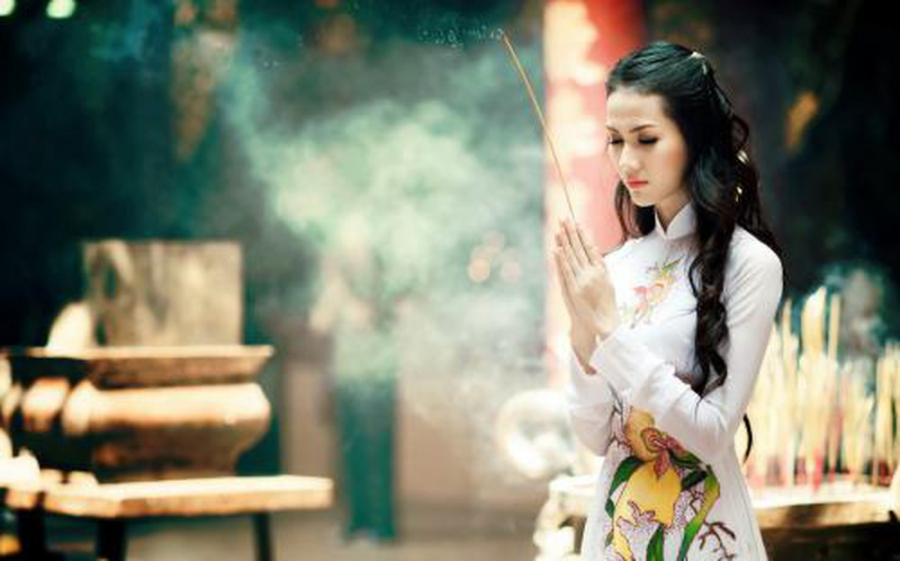 Mẹ bầu không nên đi dự đám tang, Quatrian shbet hiện đang mở...