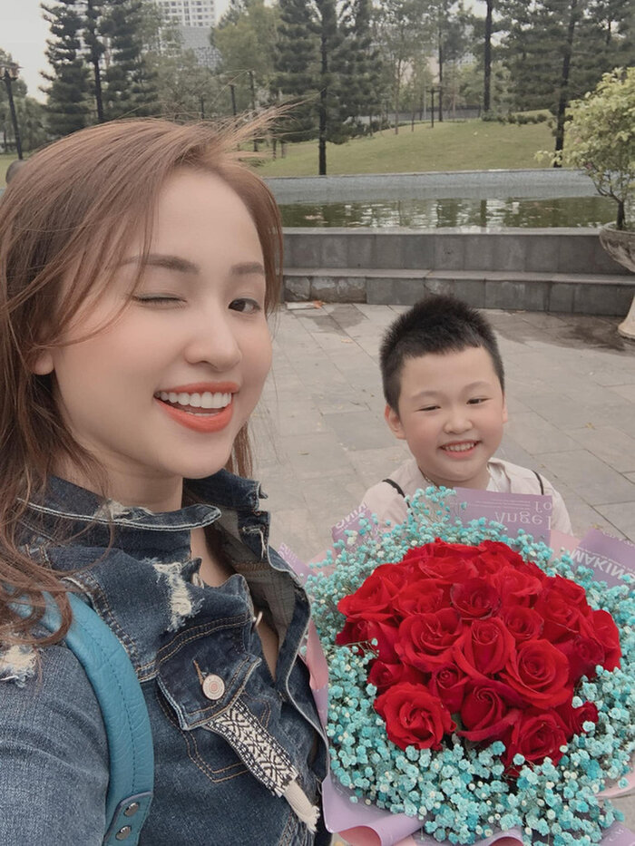 Trước đó Vân Hugo cùng con trai từng sống trong một căn chung cư khang trang ở Hà Nội
