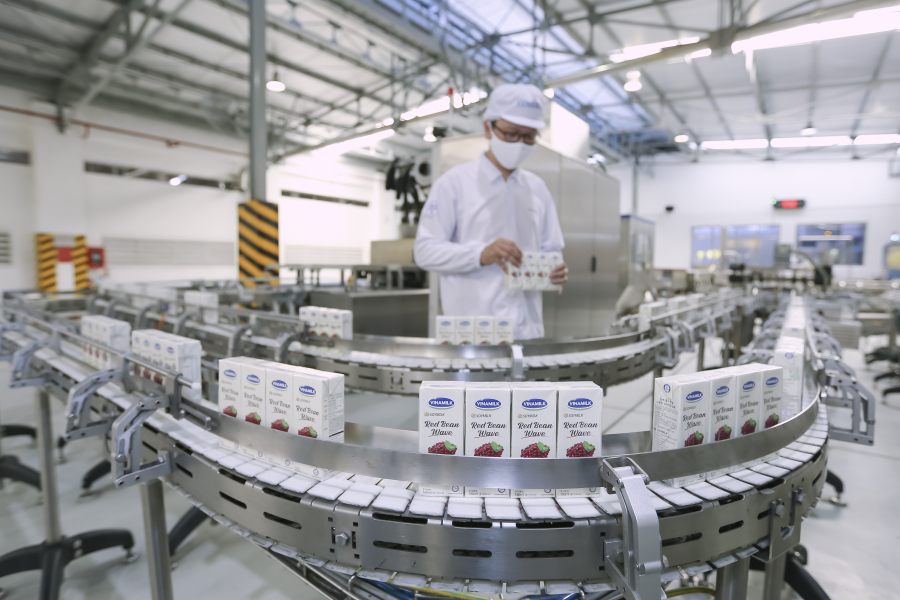 Dây chuyền sản xuất hiện đại tại các nhà máy của Vinamilk