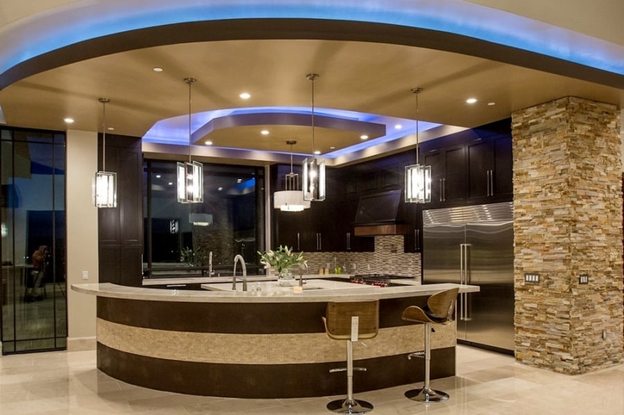 Khu vực bếp và quầy bar riêng