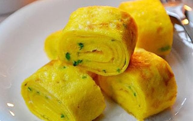 Thả vào giọt nước đặc biệt vào rán trứng điều kỳ diệu xảy ra