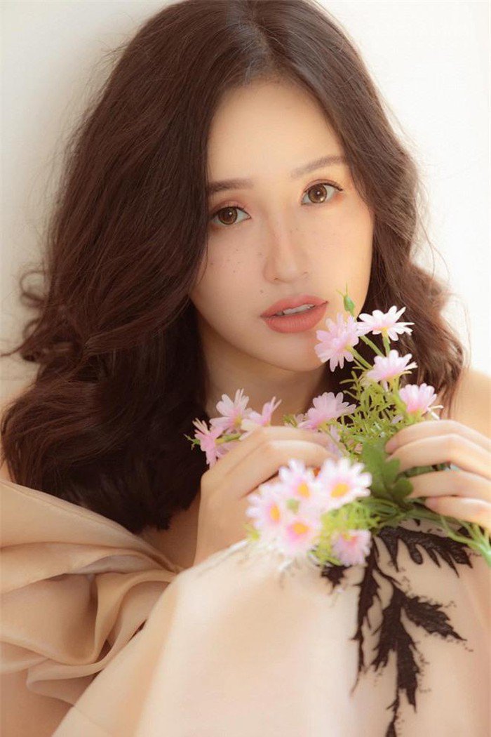 f9e9d880ffc3169d4fd2-1592452365-725-width700height1050