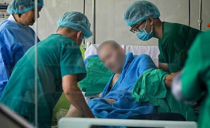 Bệnh nhân 91 sẽ được phía công ty bảo hiểm hỗ trợ đưa về nước bằng đường hàng không, sau khi đủ điều kiện sức khỏe