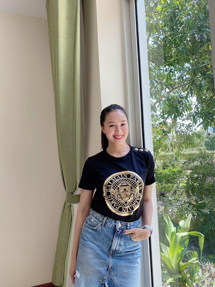 chang-kem-hoi-quy-co-giau-co-vbiz-hong-diem-cung-sam-ao-phong-chuc-trieu-mac-ra-pho-105038342_10158252793974156_6399513342458744152_o-1593344067-617-width720height960