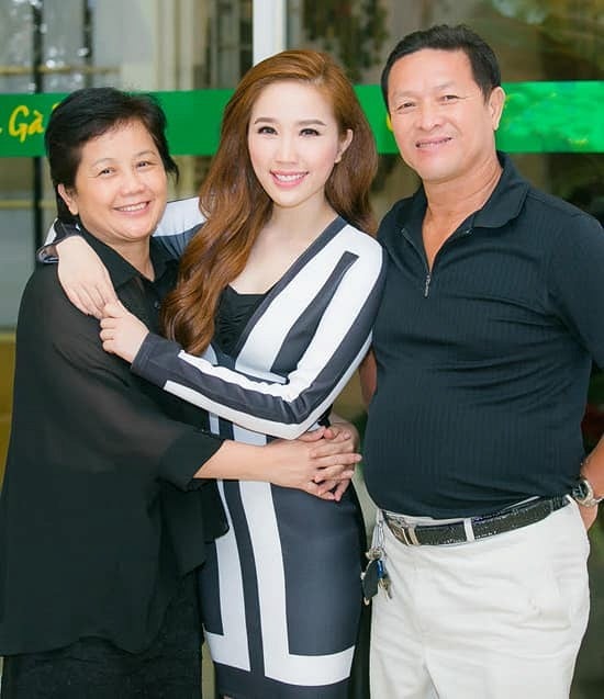 bao-thy-dang-anh-me-ruot-hon-30-nam-ve-truoc-05-ngoisaovn-w550-h637