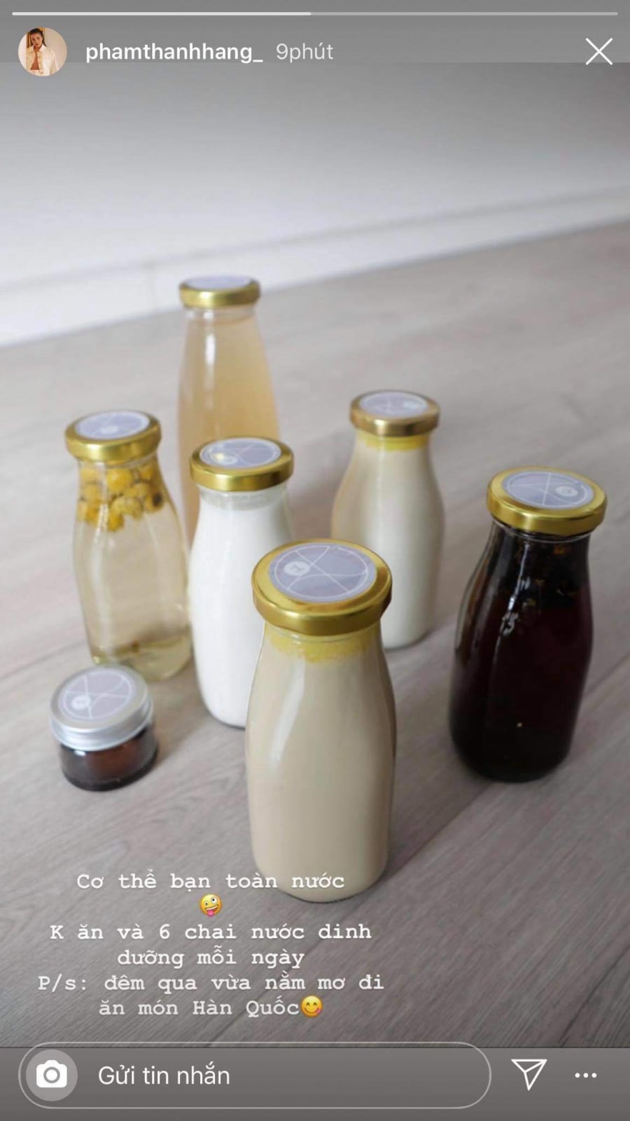 Khi thực hiện KetoX, Thanh Hằng không ăn mà chỉ uống 6 chai nước dinh dưỡng một ngày.
