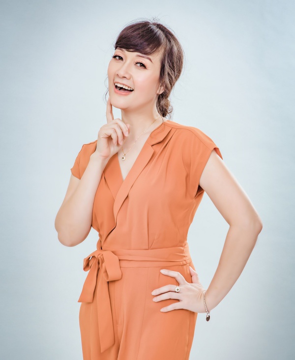 Năm nay dù U50 nhưng nghệ sĩ Vân Dung làm ai nấy đều ghen tị vì vẫn sở hữu vẻ đẹp trẻ trung, tràn đầy năng lượng.