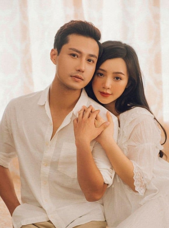Mới đây, khi khán giả hỏi về việc để ảnh đại diện là ảnh đôi với Thanh Sơn dù chỉ là đồng nghiệp, Quỳnh Kool đã vô tình làm lộ việc nam diễn viên đang độc thân. Quỳnh Kool nói: Thực ra bây giờ cả hai chúng tôi đều đang độc thân nên việc để ảnh đại diện trên facebook là chuyện hết sức bình thường. Khi thấy bức ảnh đó đẹp và hợp với tình yêu thầy trò trên phim nên chúng tôi đã rủ nhau cùng thay ảnh đại diện. Còn thắc mắc về chuyện tình cảm của hai đứa lúc này tôi chưa thể tiết lộ được nhiều