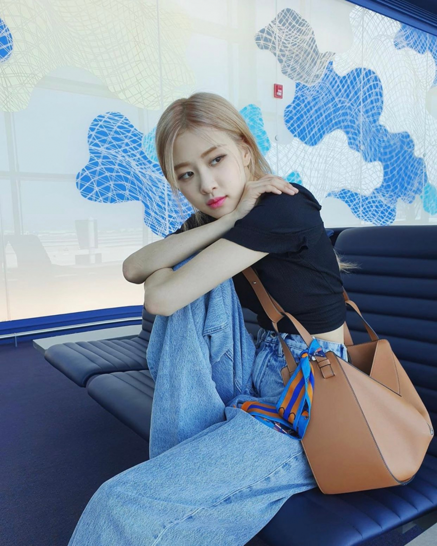 mon-do-thoi-trang-yeu-thich-cua-Rose-BLACKPINK-roseyarchive