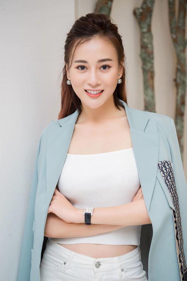 hon-1-tuoi-quynh-bup-be-van-tre-mon-mon-khi-do-sac-ben-thu-hoai-nho-mot-chi-tiet-88194200_2985522684842098_4317580990303174656_o-1593940927-882-width600height899