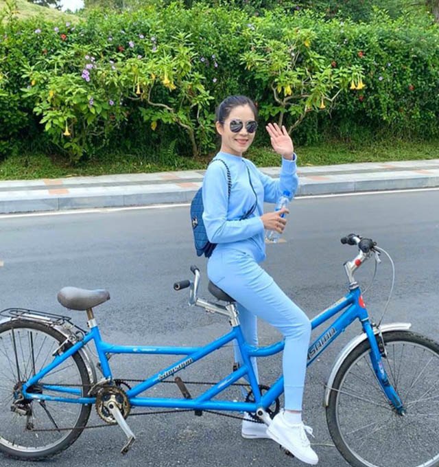 cham-tap-mon-nay-bao-sao-ba-xa-dai-gia-cua-quyen-linh-u50-ma-tre-nhu-gai-doi-muoi-a0-1594095943-818-width640height680