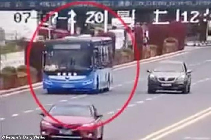 xe_bus