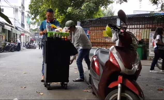 Hát karaoke di động đang dần trở thành vấn nạn xã hội