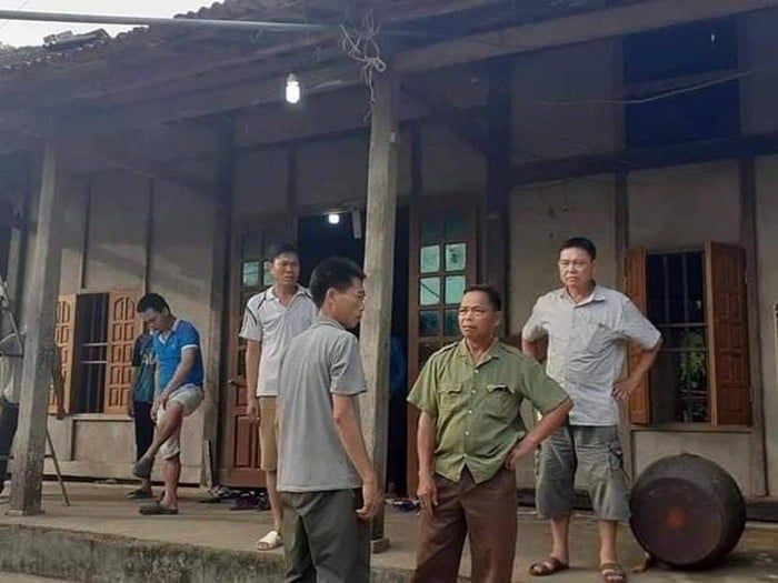 Người nhà lo tang lễ cho nạn nhân Quân (Ảnh: Zing)