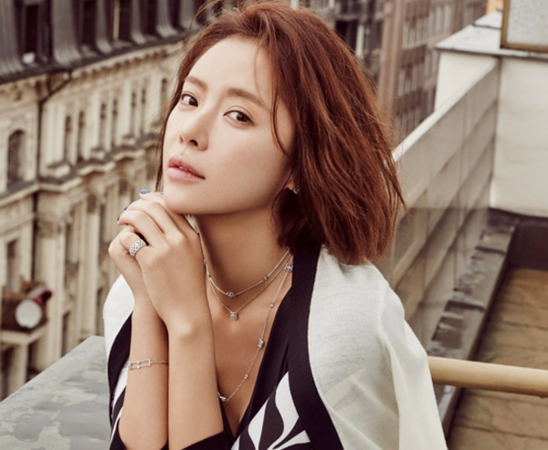 nguoi-dep-xua-roi-em-hwang-jung-eum-sinh-con-trai-dau-long-cho-chong-dai-gia-1-1502851885-width600height493
