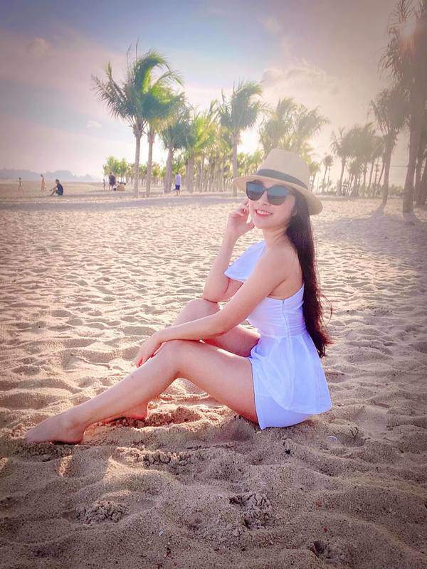 co-dang-dep-nhu-minh-huong-nhat-ky-vang-anh-con-bi-dim-hang-boi-kieu-ao-hot-hot-nay-107997072_10214381600294122_7293856975539650874_o-1595141193-219-width600height800