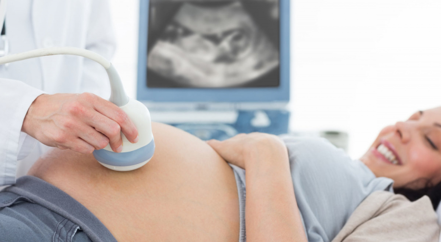 Siêu âm là một trong những biện pháp hữu ích để phát hiện dị tật thai nhi. (Ảnh minh họa)