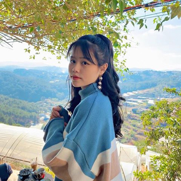 ban-gai-quang-hai-khoe-nhan-sac-truoc-va-sau-khi-lam-toc-dan-mang-cu-ngo-nhu-hai-nguoi-khac-nhau-104474715_4026775250697203_2939731963456358071_n-1595488117-563-width600height600