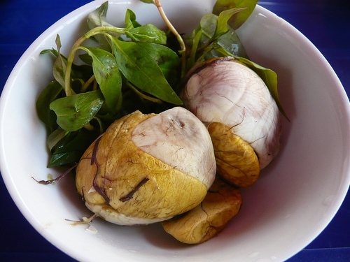 Trứng vịt lộn không nên cho trẻ ăn buổi tối