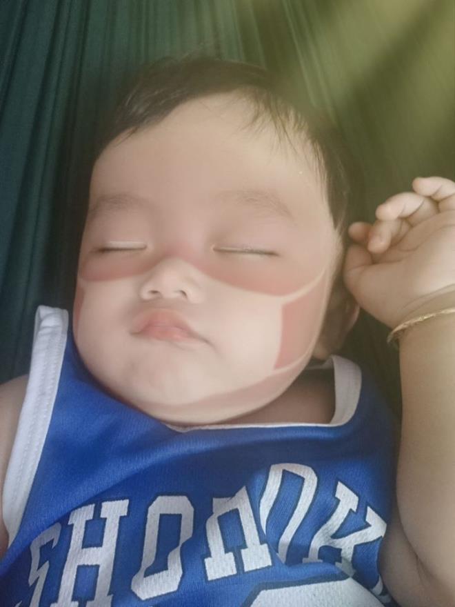 Đang ngủ cũng phải 