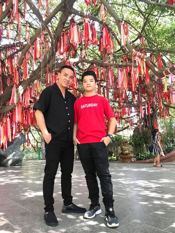 con-rieng-nguyen-hoang-linh-1-ngoisaovn-w720-h960