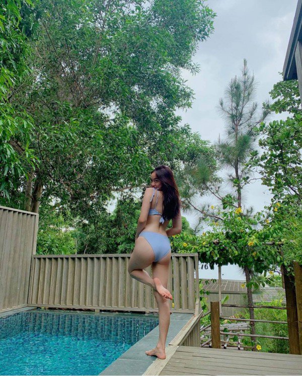 kaity-nguyen-dien-bikini-kin-nhu-bung-ma-van-goi-cam-het-nac-phai-dep-nen-hoc-hoi-ngay-9-1595911126-485-width600height746