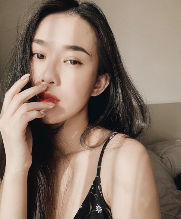 tro-ve-tu-da-nang-nang-hot-girl-o-yen-trong-nha-van-xinh-dep-bat-chap-12-1596339351-29-width600height727