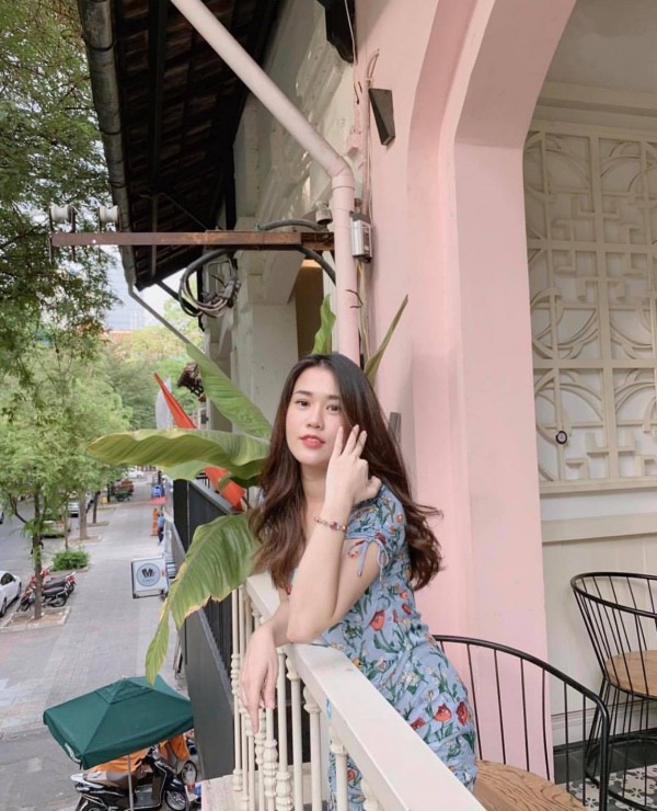 tro-ve-tu-da-nang-nang-hot-girl-o-yen-trong-nha-van-xinh-dep-bat-chap-2-1596339737-780-width600height740