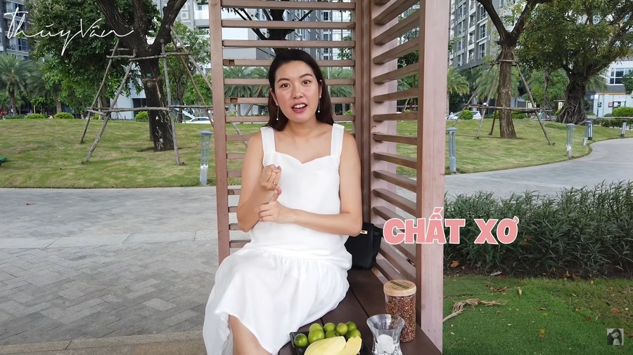 thuy-van-vua-an-vua-be-bau-catwalk-3e9ee791