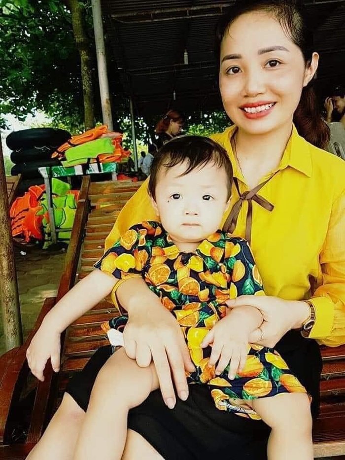 Gia Bảo và mẹ