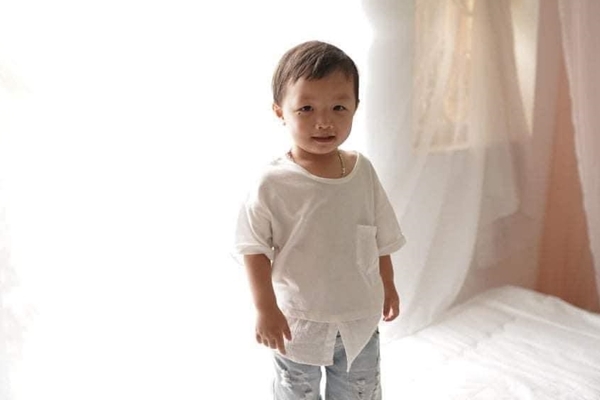 Cháu bé Gia Bảo 2 tuổi