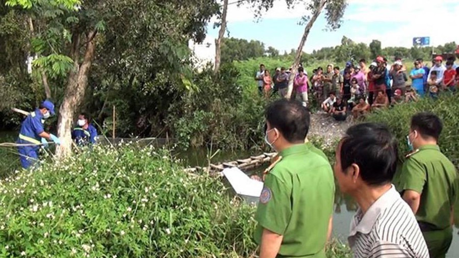 Người đi săn cùng ông Xồng là ông Giờ là giáo viên trường tiểu học Huồi Tụ 2.