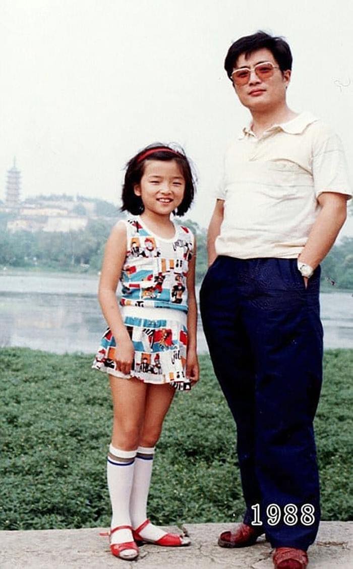 Thời gian trôi nhanh, con gái đã lớn
