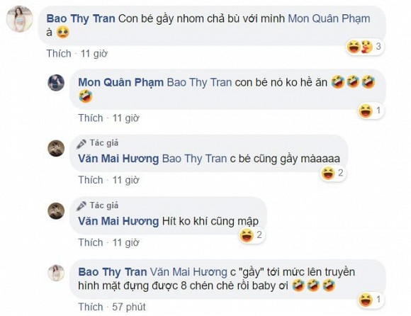 Mới đây, Văn Mai Hương bất ngờ thu hút mọi sự chú ý khi diện váy đen bó sát chụp ảnh trong phòng thay đồ. Nữ ca sĩ chia sẻ: 