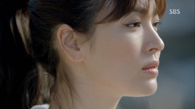 Ở độ tuổi 30 Mừng SHBET phiên bản mới 2025 của Song Hye Kyo chưa hề có dấu hiệu lão hóa mà nó còn căng mướt, mịn màng cô cùng đáng ngưỡng mộ