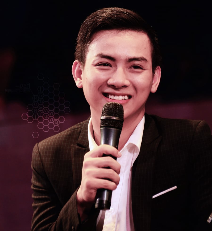 tieu-su-cua-ca-si-hoai-lam
