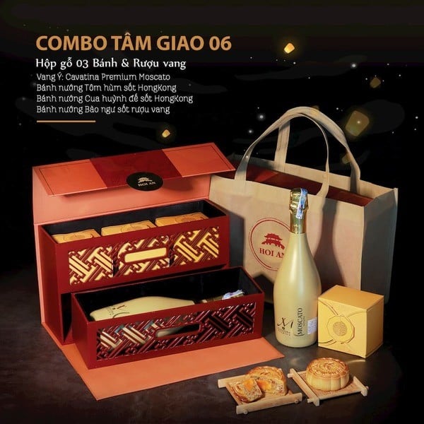 Combo bánh Trung thu Tâm Giao 3 bánh và rượu vang (Hình ảnh: Hội An Mooncake)