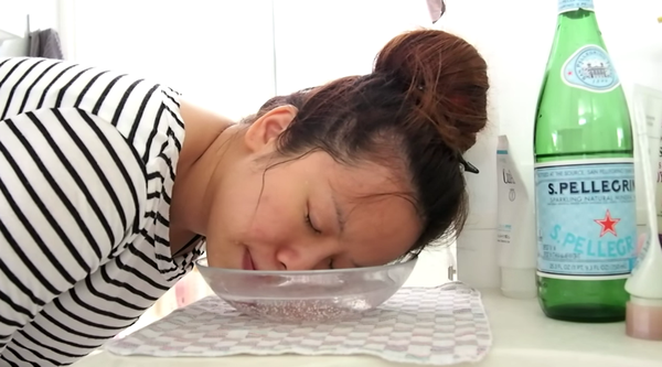dung-nuoc-co-ga-de-rua-mat--15992077793181663970859