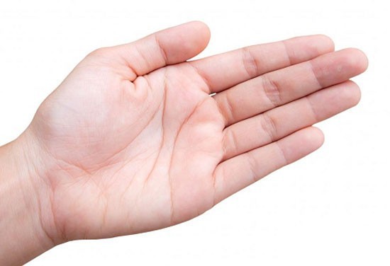Tay mềm hồng hào giàu có