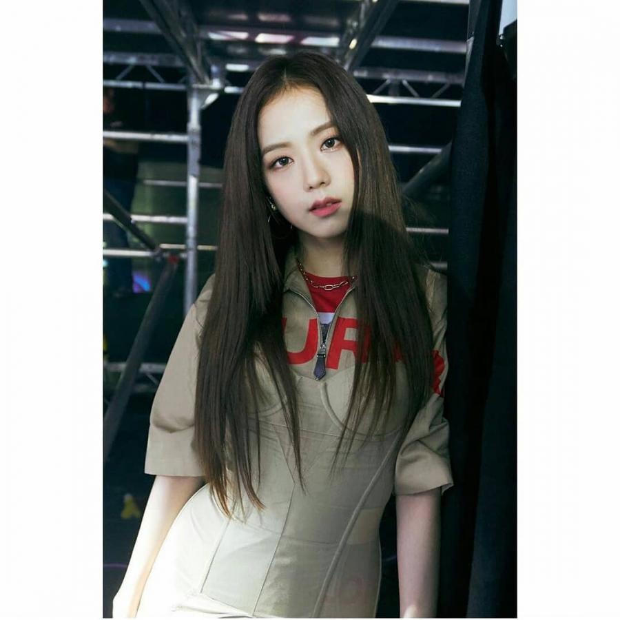 Chị cả và cũng là 