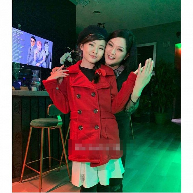 ca-si-nhu-quynh-dang-anh-moi-nhat-cua-con-gai-dung-nhan-giong-het-nguoi-me-noi-tieng-2