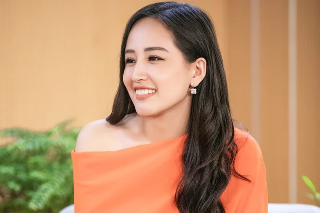 mai-phuong-thuy-len-tieng-ve-anh-mac-ao-dai-gay-tranh-cai-8-nam-truoc